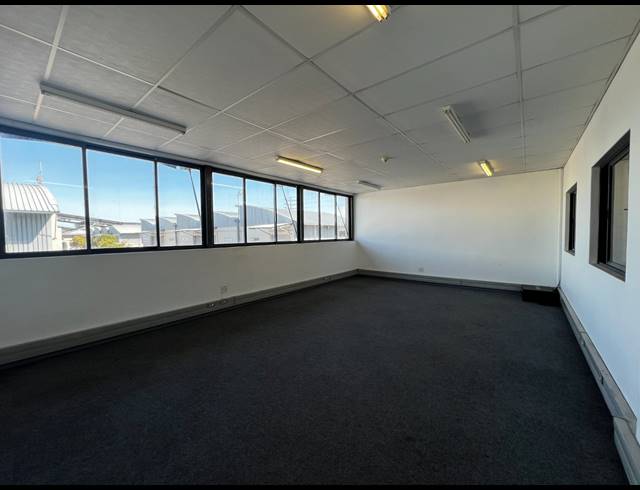 549M² WAREHOUSE TO LET IN MATROOSFONTEIN